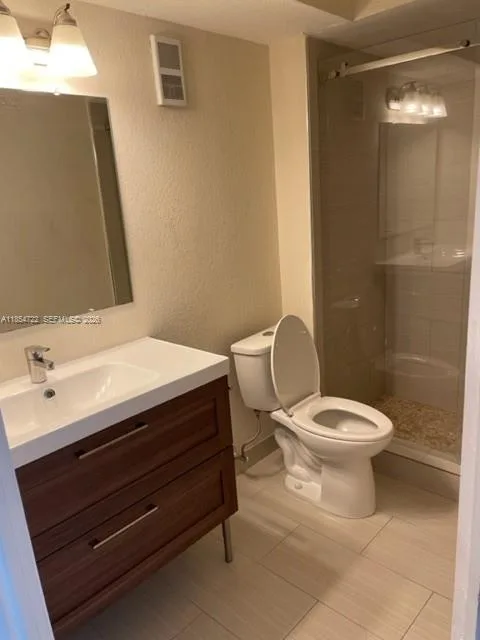 565 Vista Isles Dr # 2011, Sunrise, FL 33325 photo 5