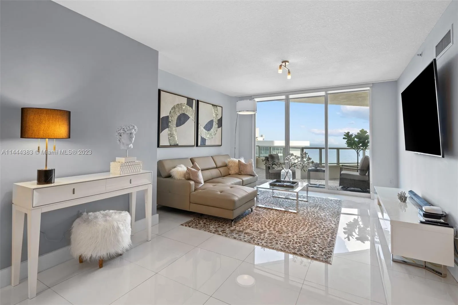 16699 Collins Ave # 1104, Sunny Isles Beach, FL 33160 photo 3