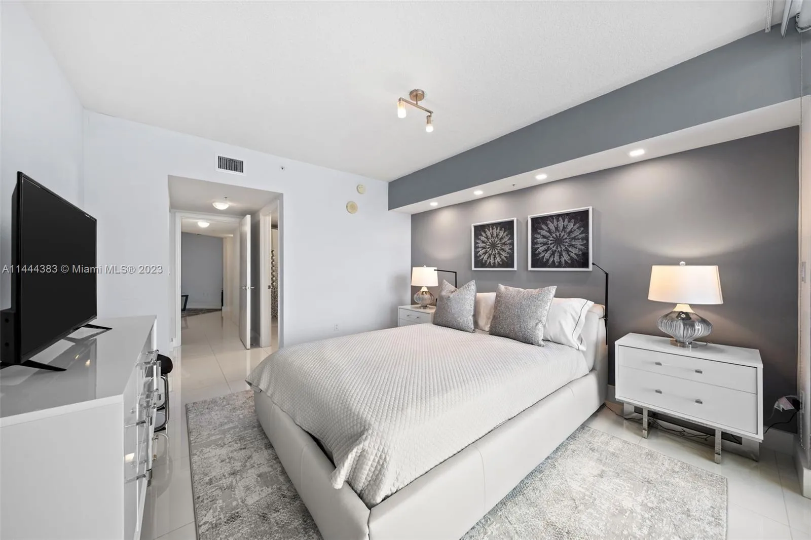 16699 Collins Ave # 1104, Sunny Isles Beach, FL 33160 photo 8