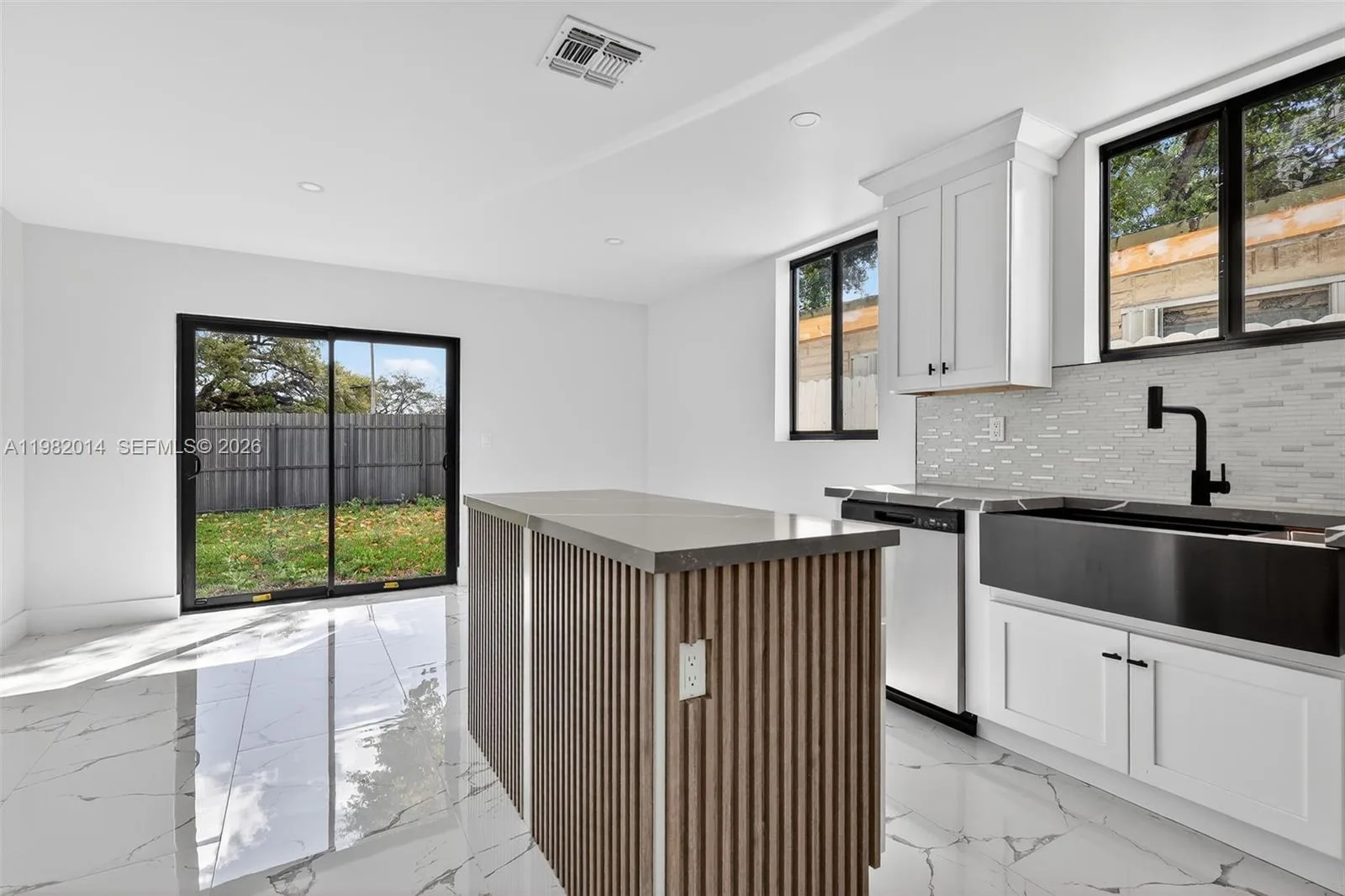 4311 NW 32nd Ave, Miami, FL 33142 photo 2