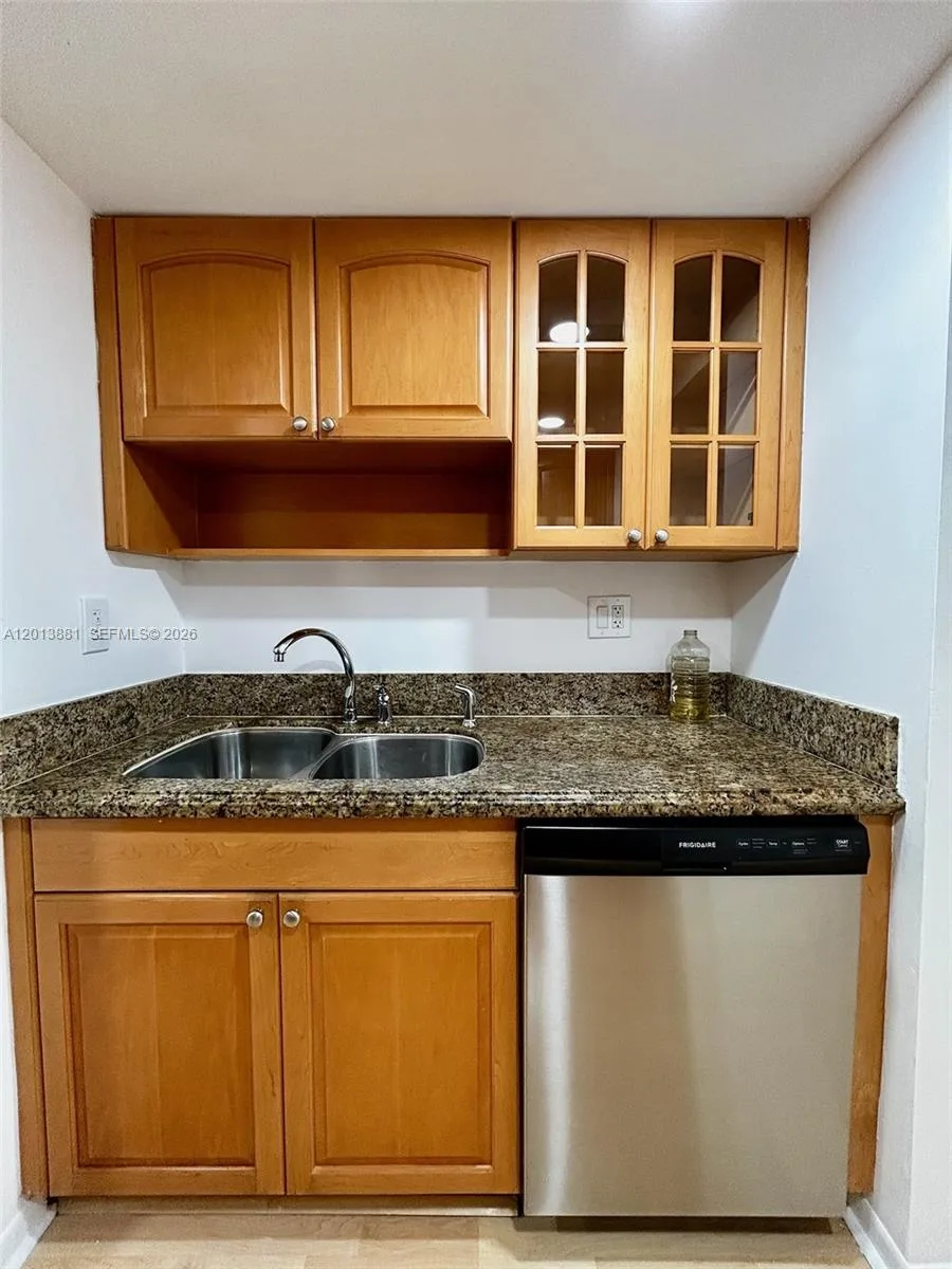 7451 NW 16th St # 304, Plantation, FL 33313 photo 5