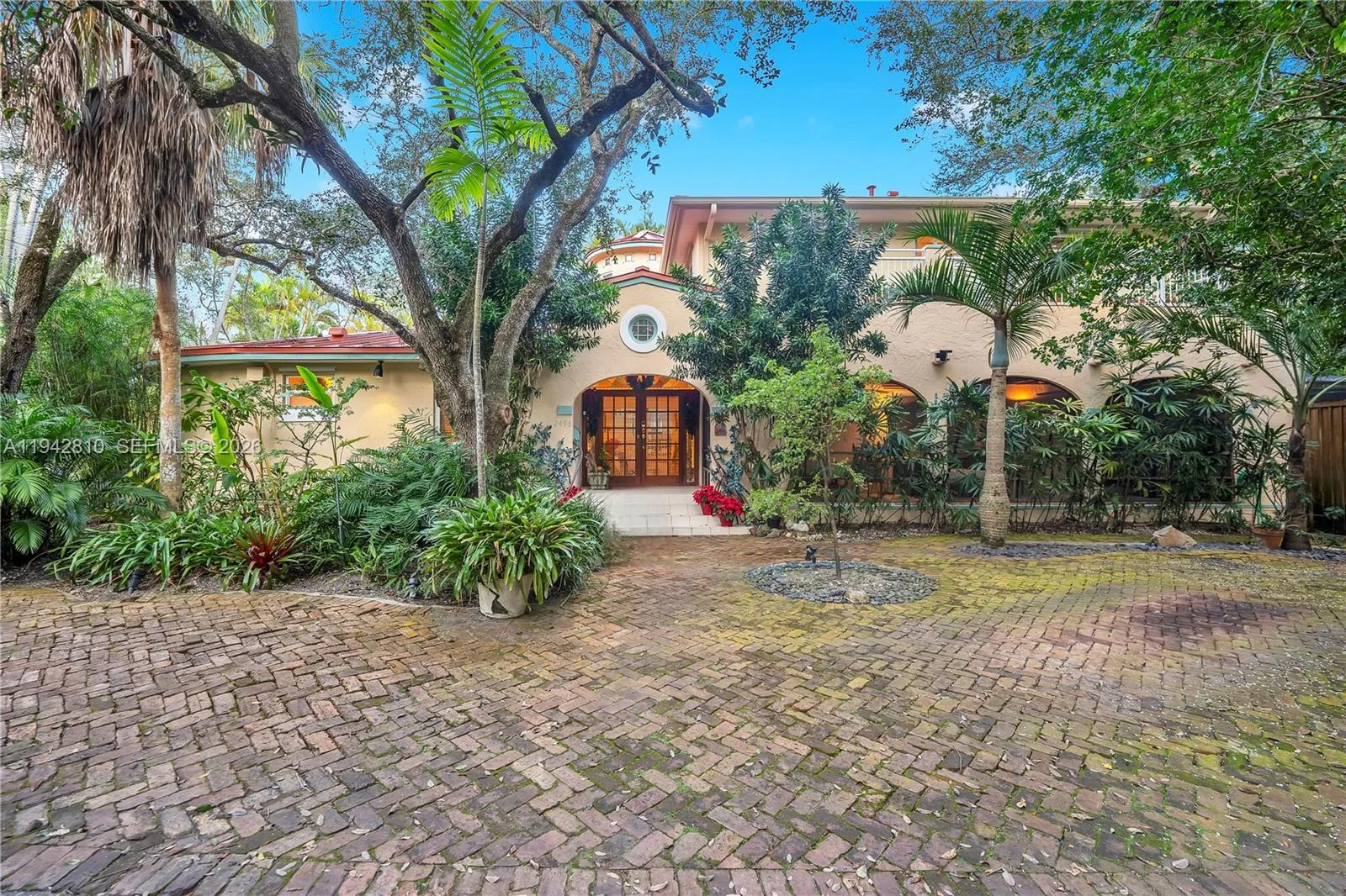 2496 Abaco Ave, Miami, FL 33133