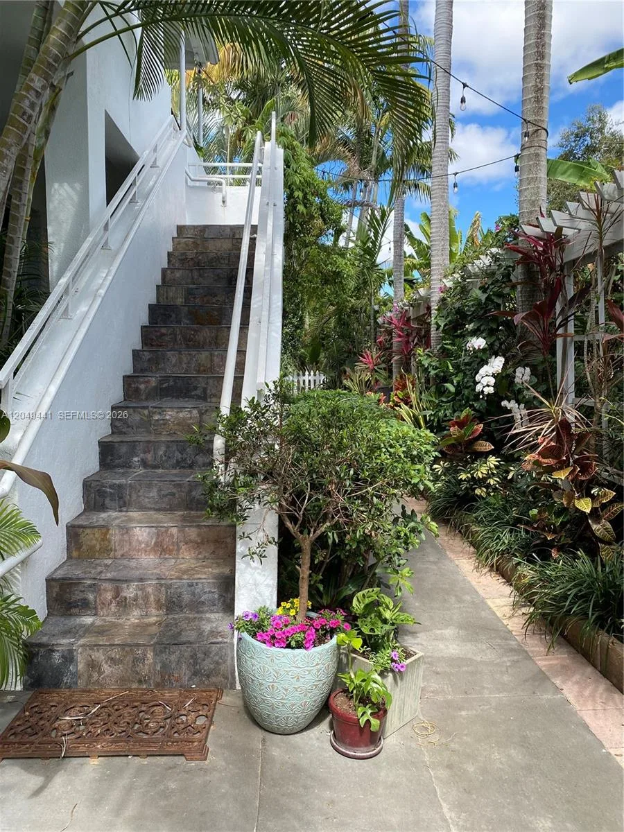 525 NE 63rd St # 4, Miami, FL 33138 photo 3