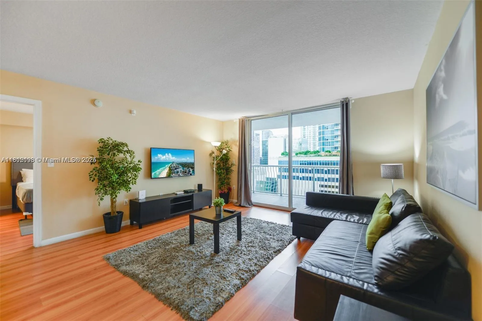 1200 Brickell Bay Dr # 2120, Miami, FL 33131