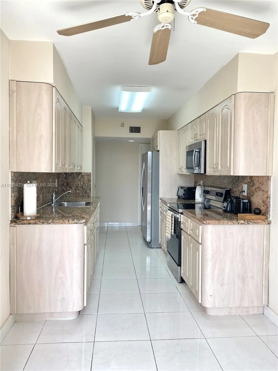 19195 NE 36th Ct # 402, Aventura, FL 33180 photo 11