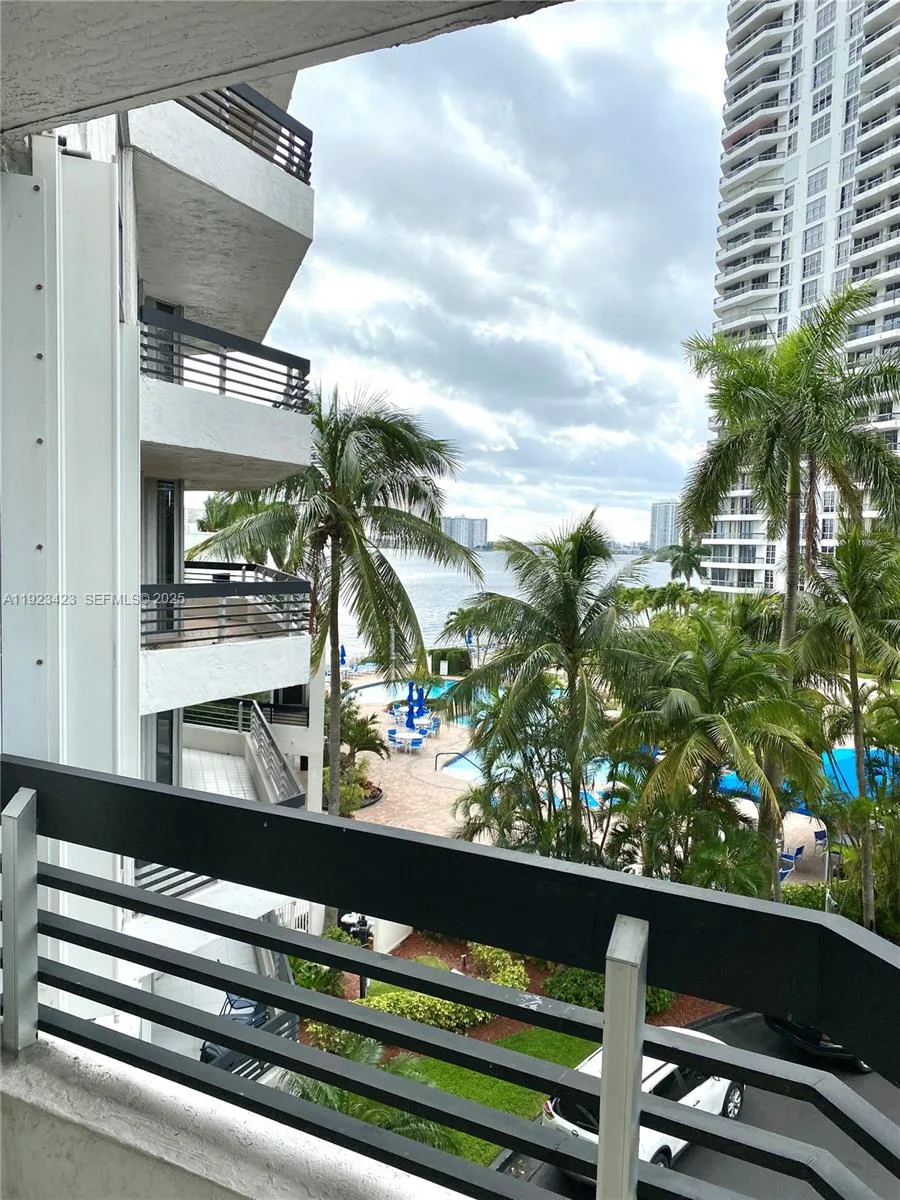 19195 NE 36th Ct # 402, Aventura, FL 33180 photo 12