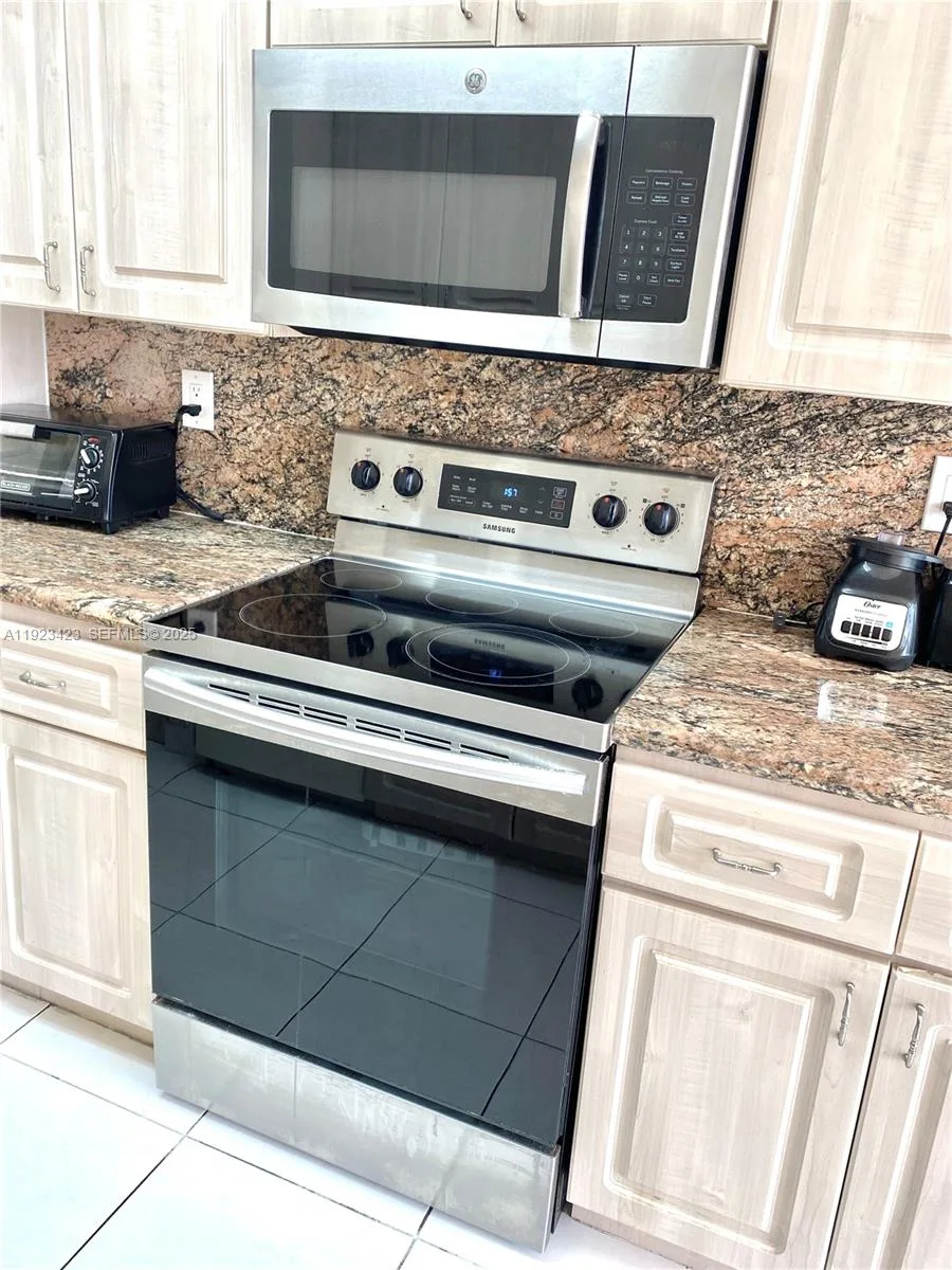 19195 NE 36th Ct # 402, Aventura, FL 33180 photo 9