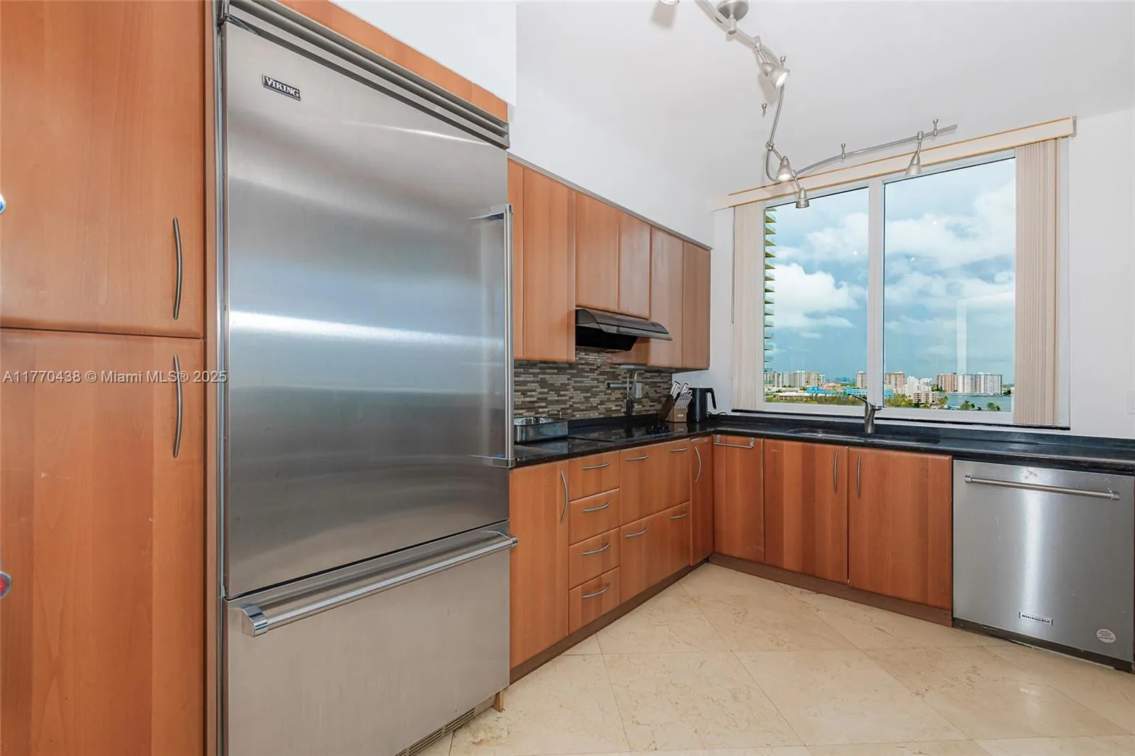 19111 Collins Ave # 1007, Sunny Isles Beach, FL 33160 photo 11