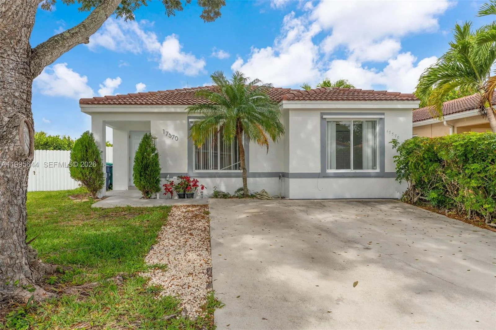 17570 SW 142nd Ct, Miami, FL 33177