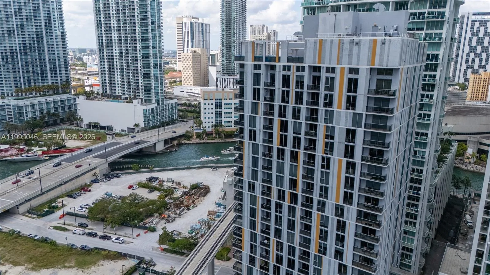31 SE 6th St # 1906, Miami, FL 33131 photo 2