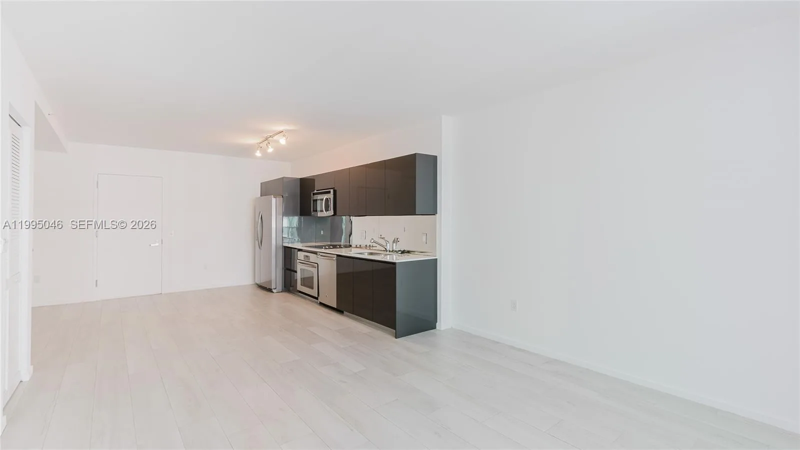 31 SE 6th St # 1906, Miami, FL 33131 photo 7