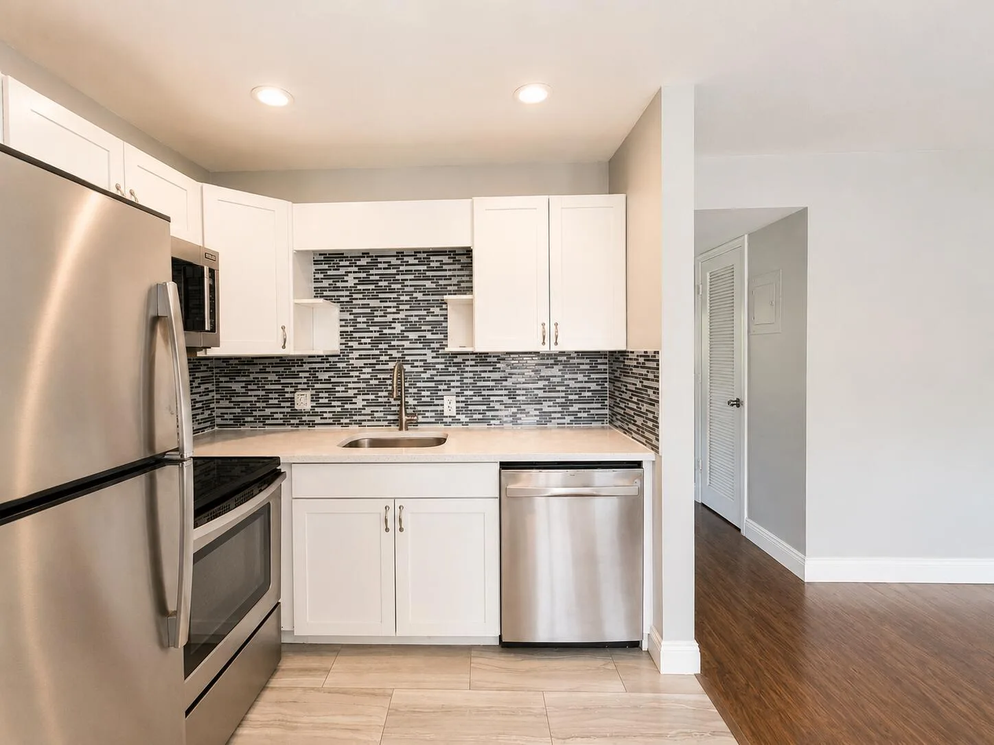 119 SUSSEX F # 119, West Palm Beach, FL 33417