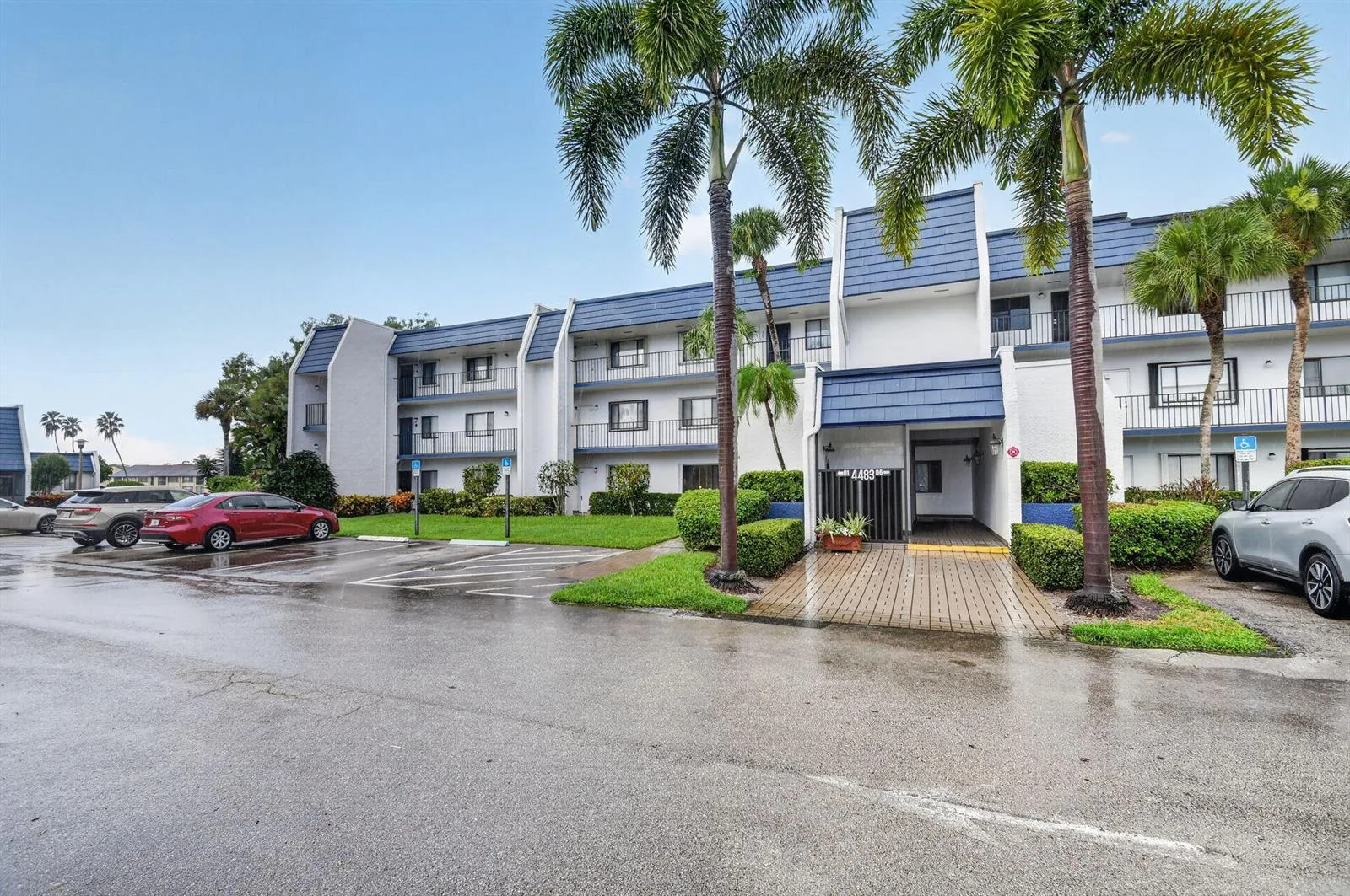 4483 LUXEMBURG Court # 103, Lake Worth, FL 33467