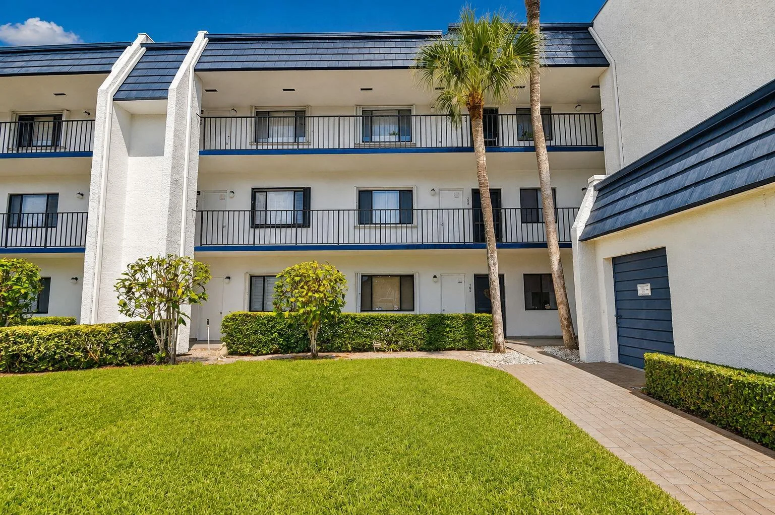4483 LUXEMBURG Court # 103, Lake Worth, FL 33467 — zdjęcie 2