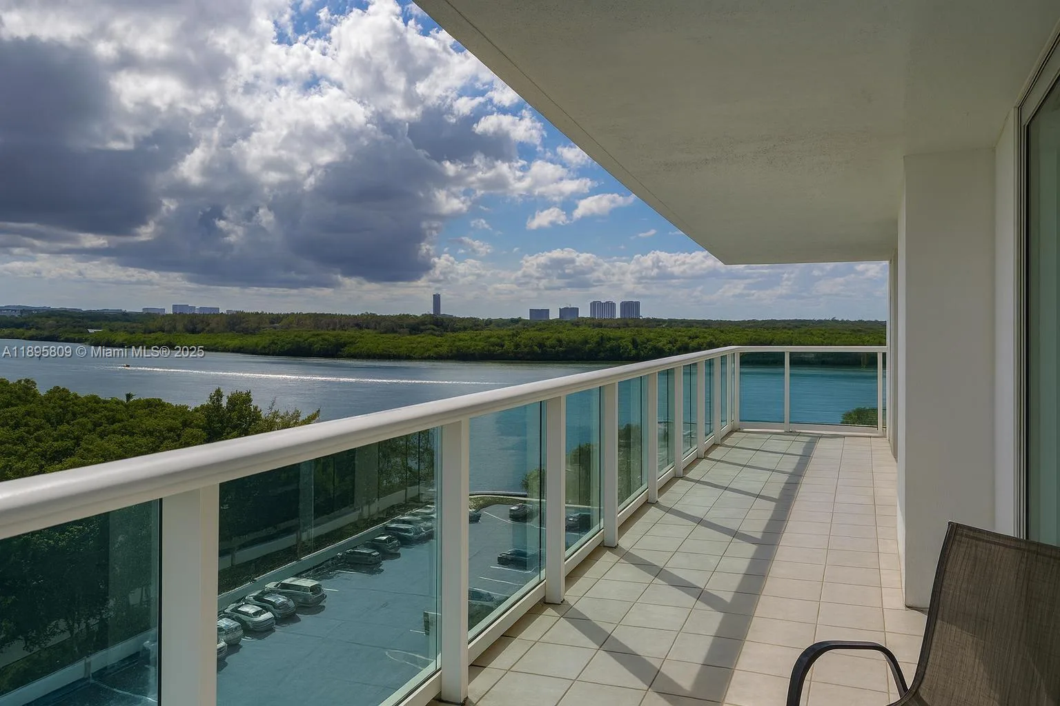 100 Bayview Dr # 1026, Sunny Isles Beach, FL 33160