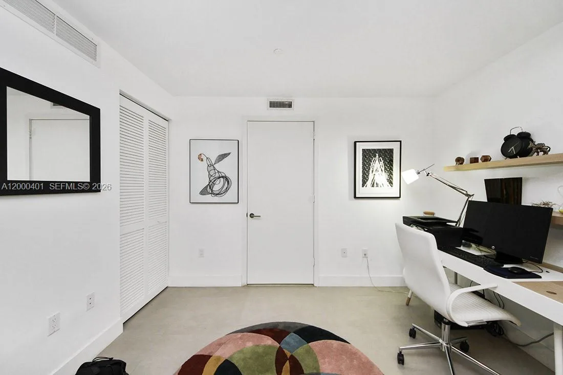 31 SE 6th St # 1206, Miami, FL 33131 photo 9