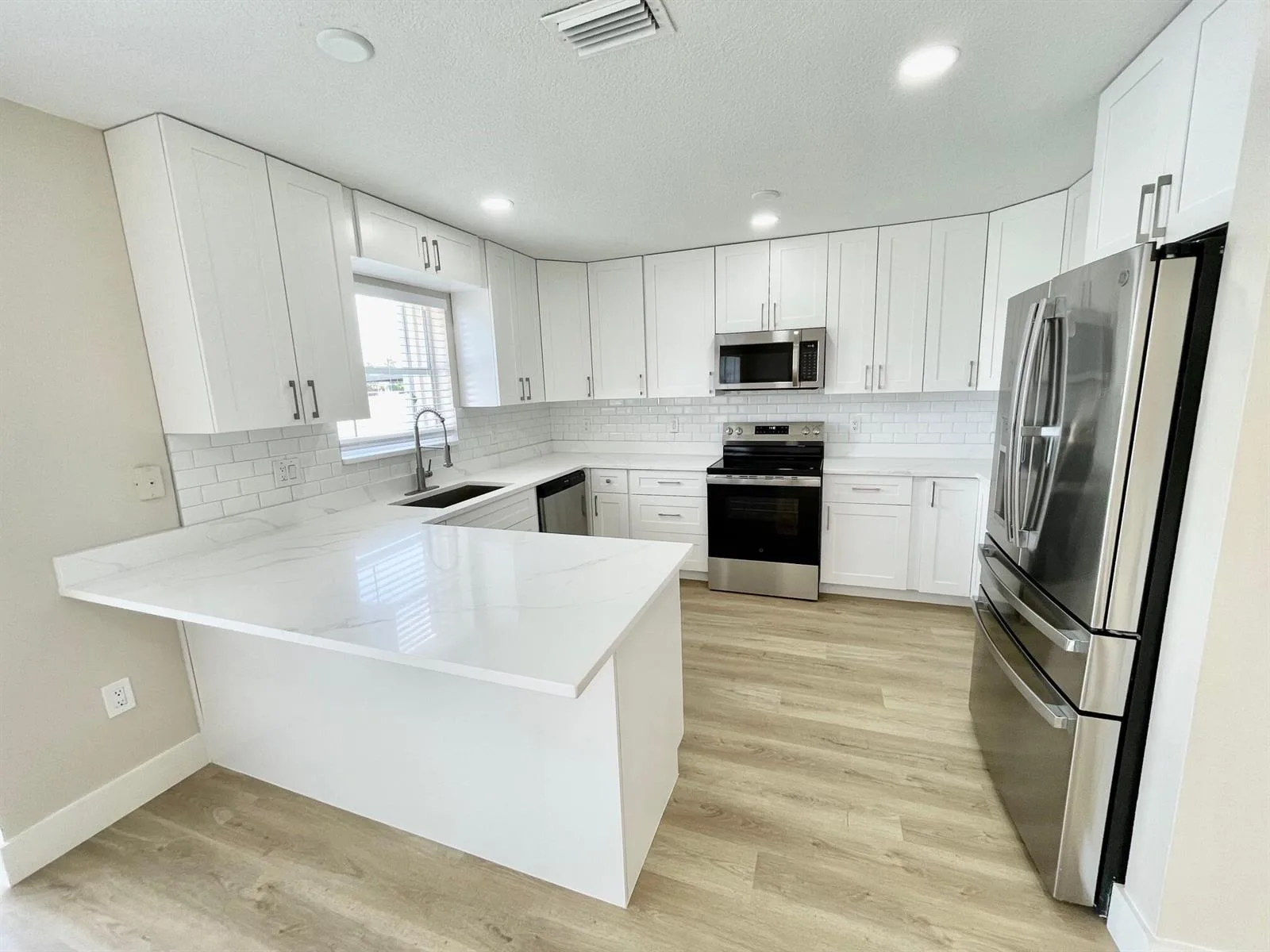 12149 NW 34TH Street, Sunrise, FL 33323 photo 5