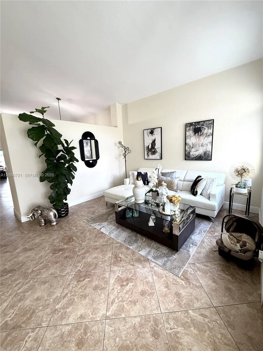 8731 NW 153rd Ter, Miami Lakes, FL 33018 photo 4