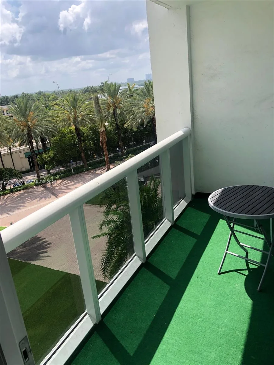 10275 Collins Ave # 427, Bal Harbour, FL 33154 photo 9