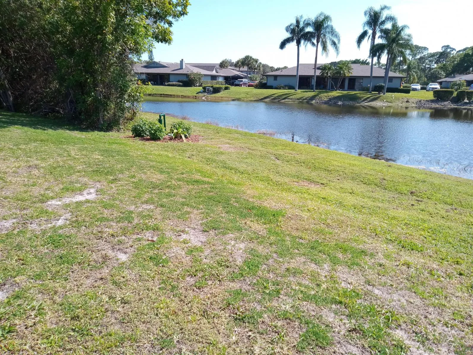 630 E Pointe Ct SW, Vero Beach, FL 32962 photo 2
