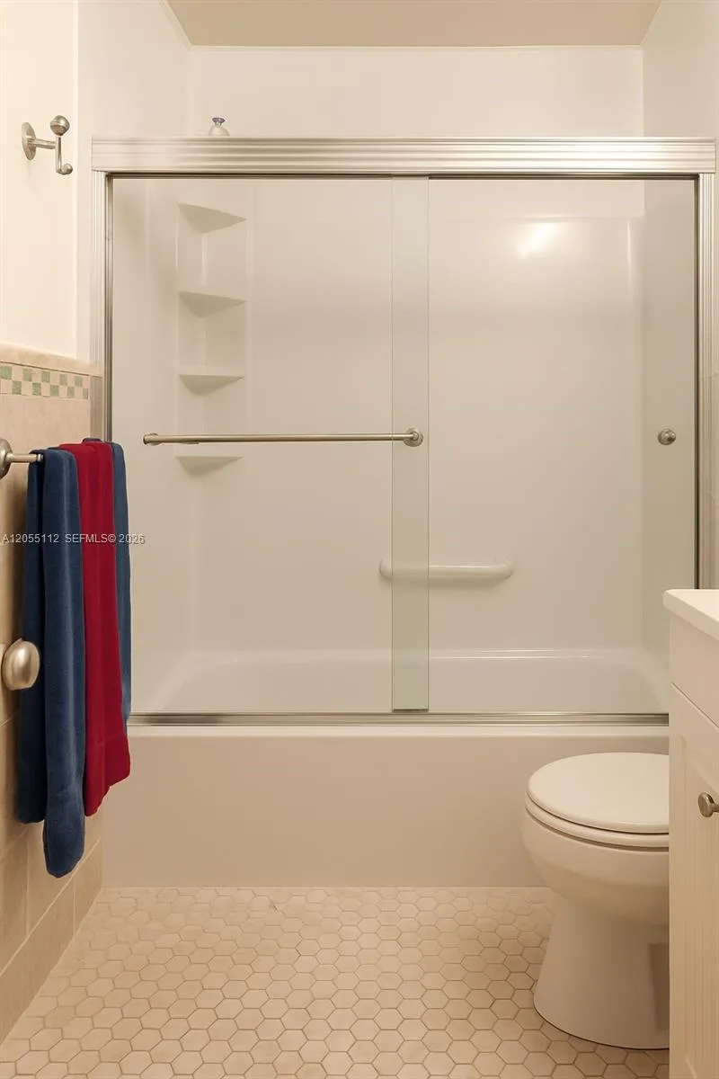 901 SW 11th Ave # 4H, Hallandale Beach, FL 33009 photo 6