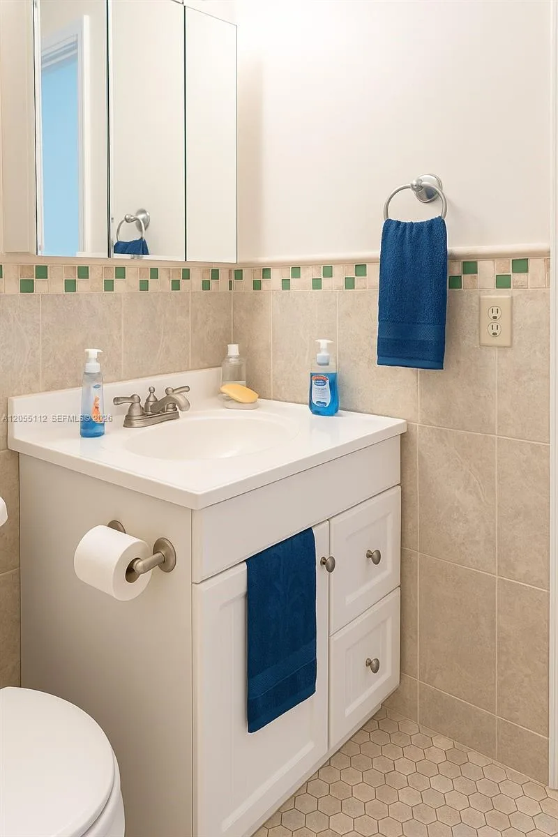 901 SW 11th Ave # 4H, Hallandale Beach, FL 33009 photo 7