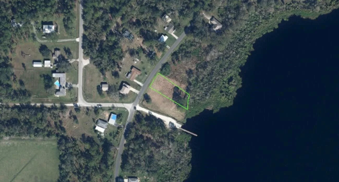 6338 Lakeside Drive W, Sebring, FL 33875