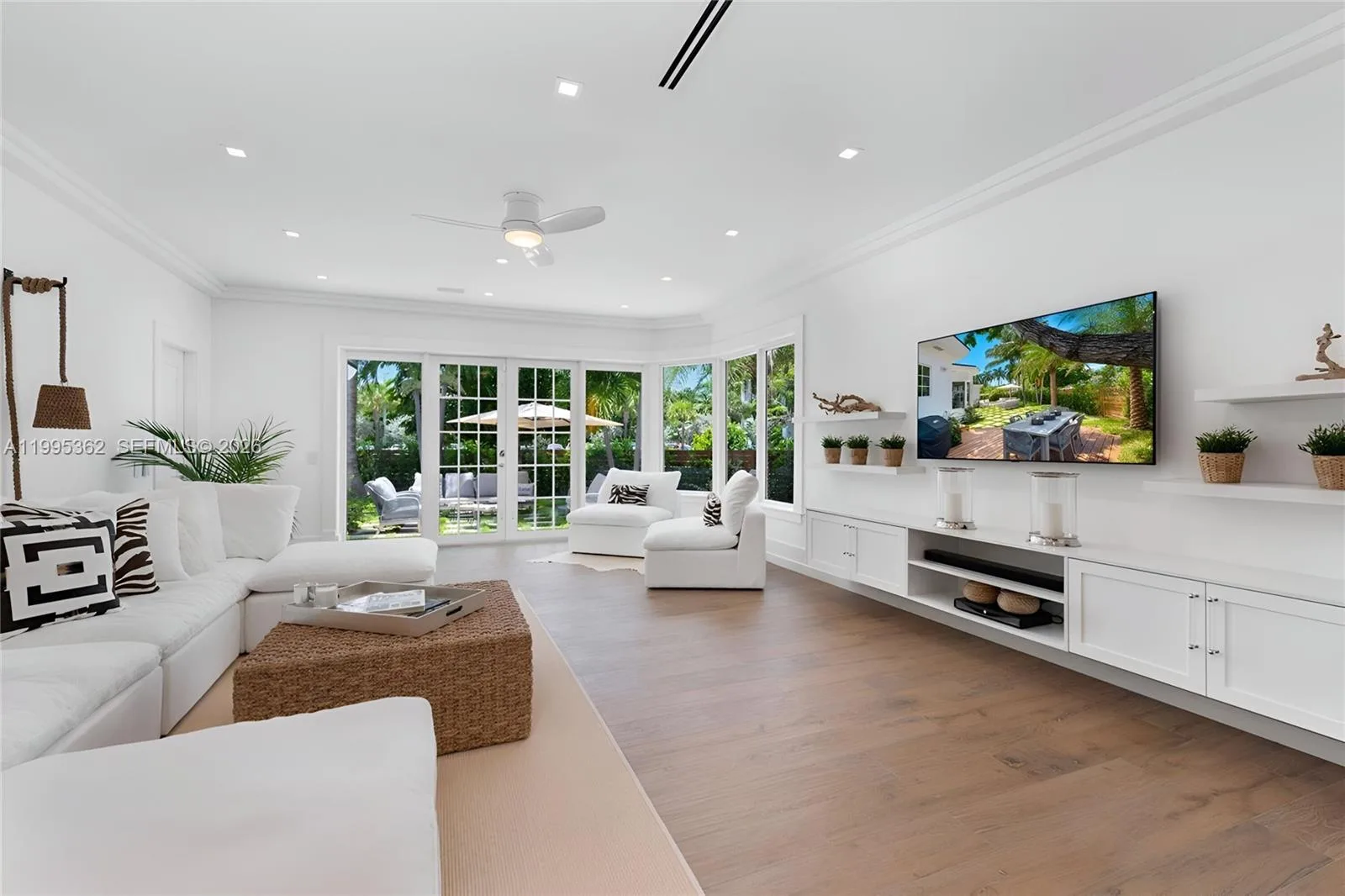 2575 Pine Tree Dr, Miami Beach, FL 33140 photo 3