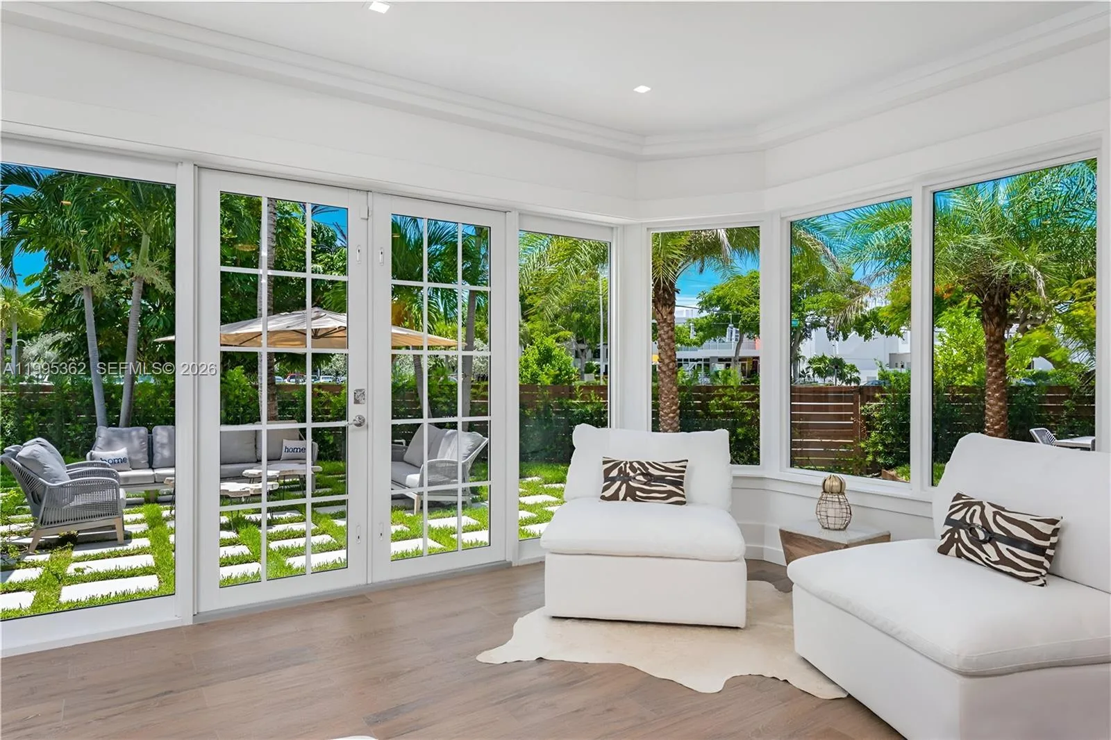 2575 Pine Tree Dr, Miami Beach, FL 33140 photo 5