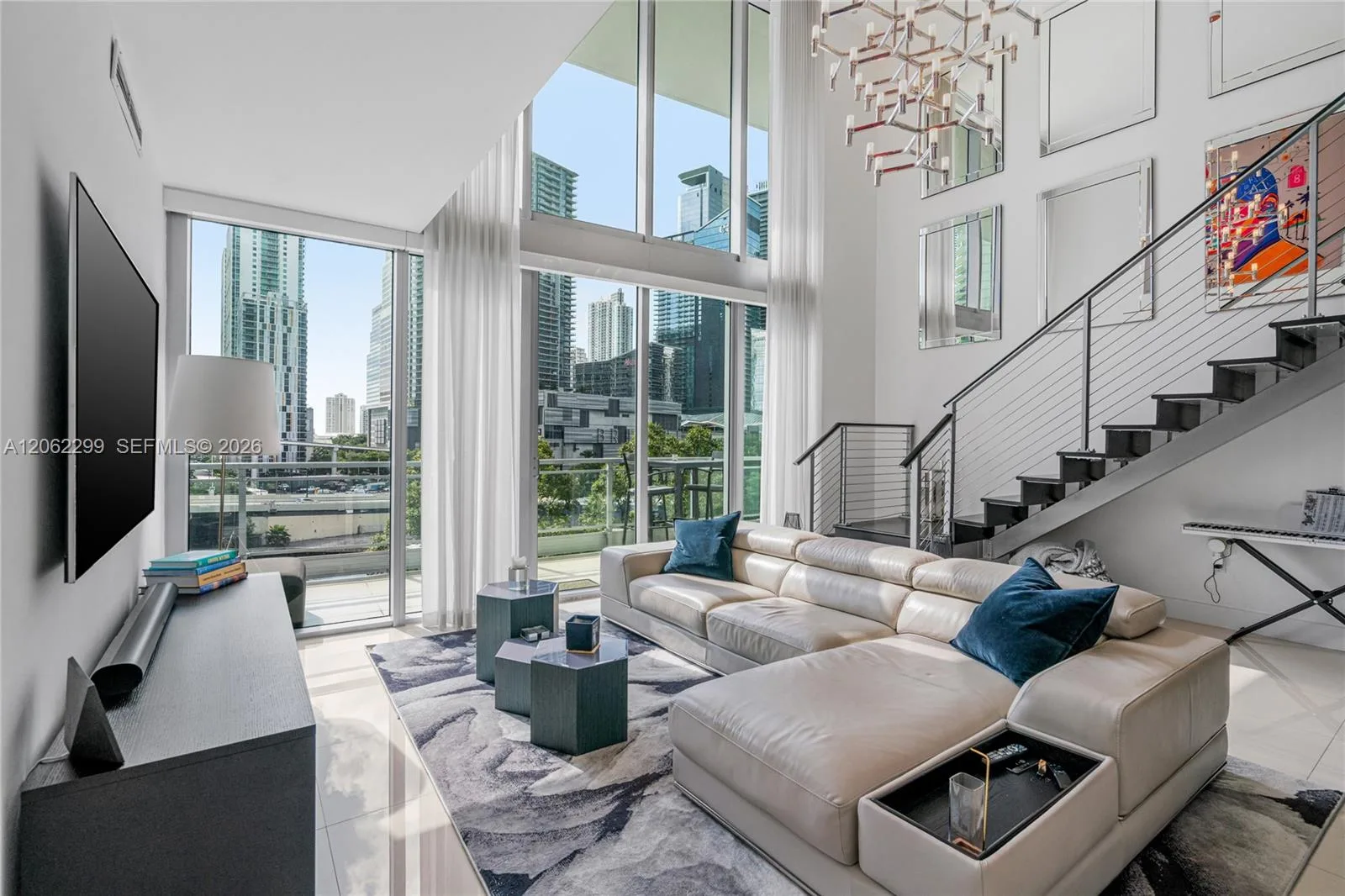 92 SW 3rd St # 708, Miami, FL 33130 — zdjęcie 2