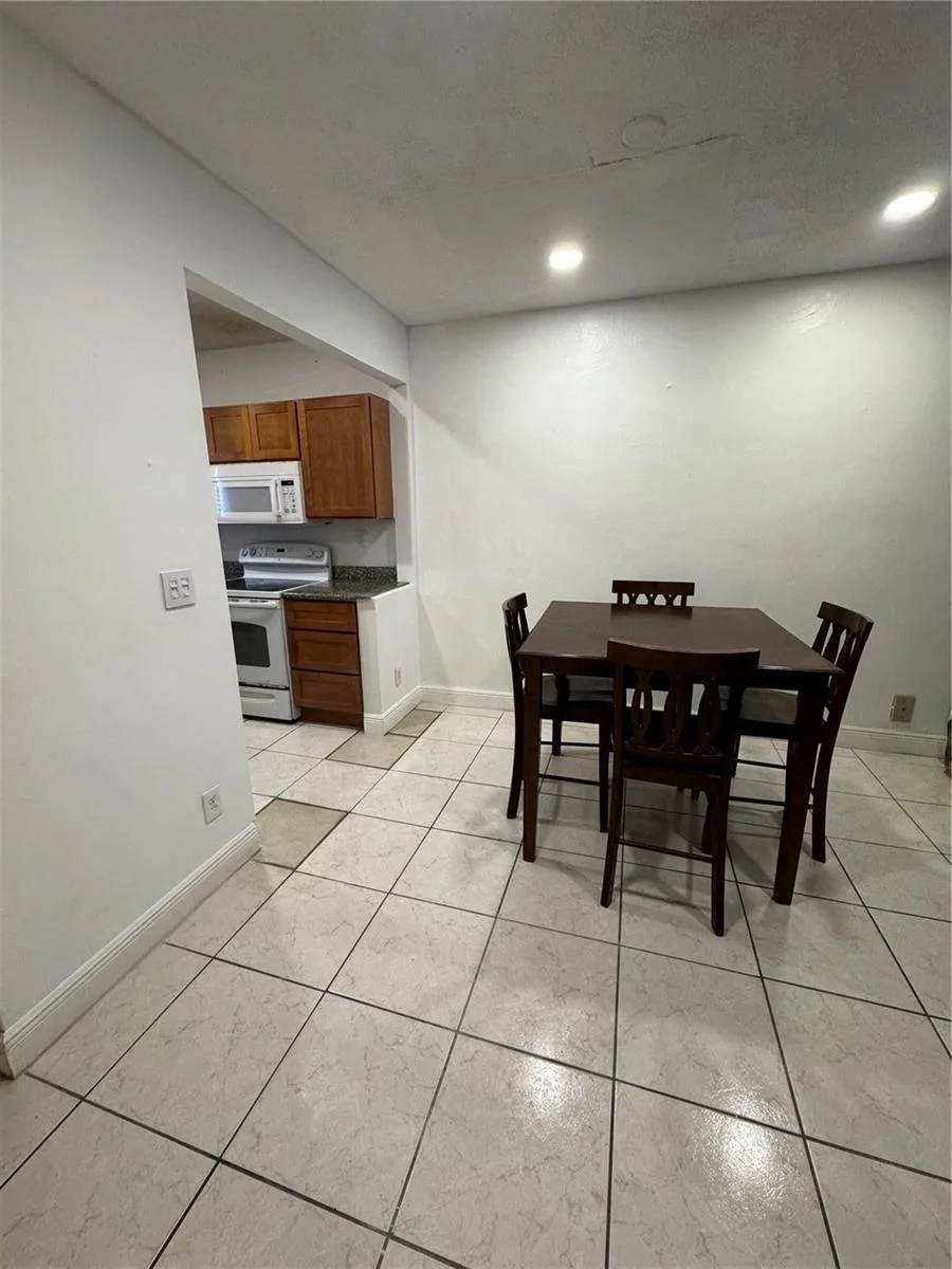 2452 Taylor Street # 204, Hollywood, FL 33020 photo 7
