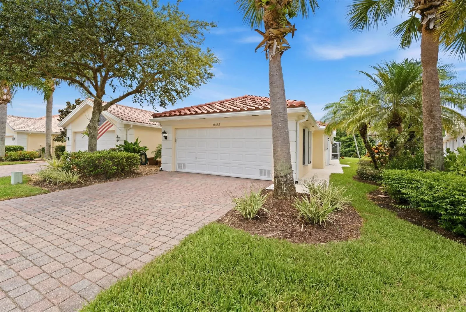 8457 SE Retreat Drive, Hobe Sound, FL 33455 photo 2