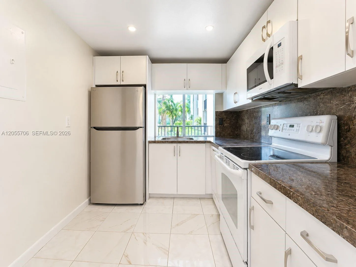 9431 SW 4th St # 107, Miami, FL 33174 photo 4