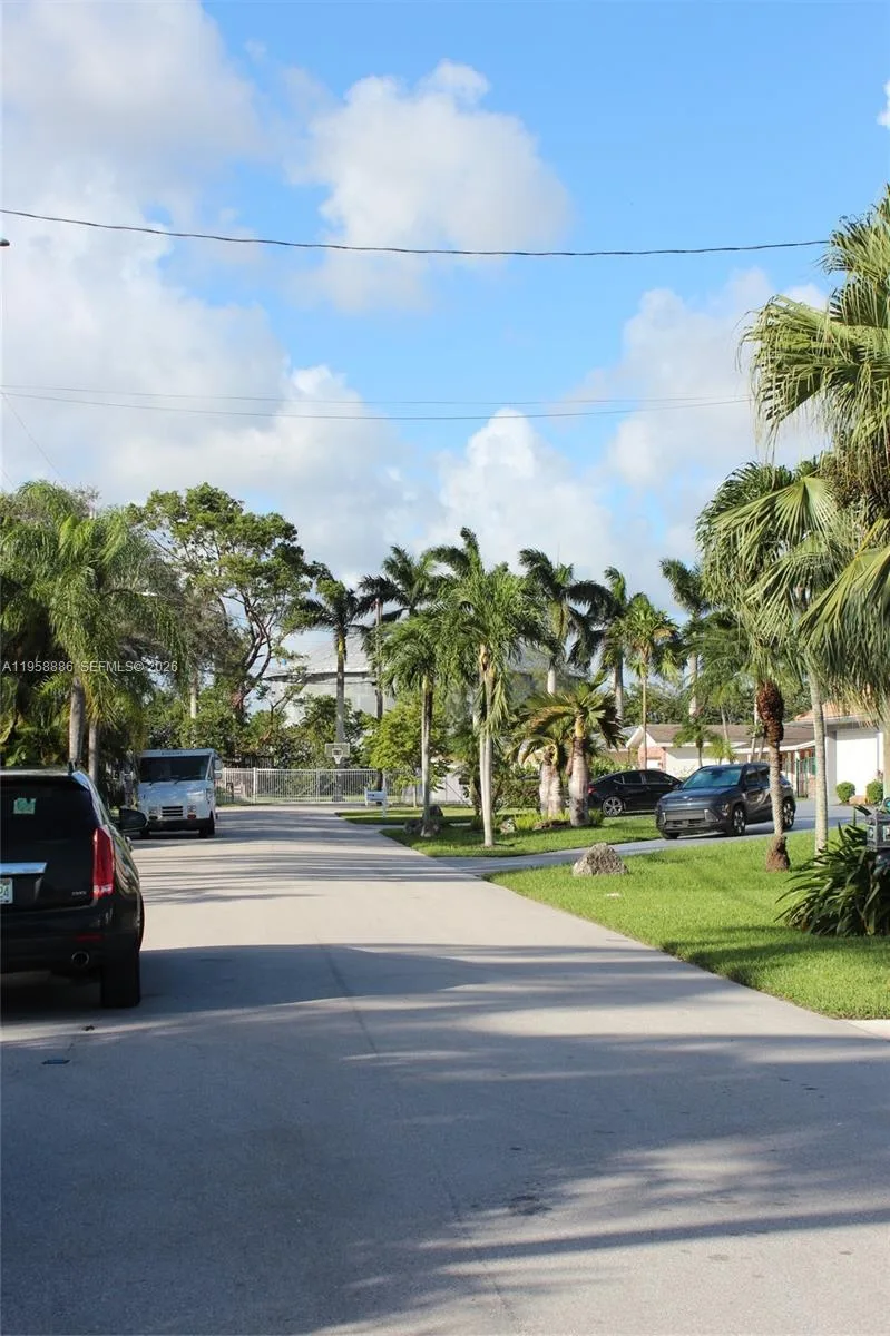 4465 SW 38th Ter, Dania Beach, FL 33312 photo 13