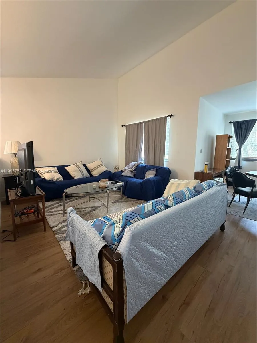 221 W Park Dr # 202-3, Miami, FL 33172 photo 3