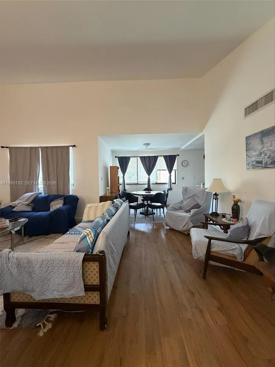 221 W Park Dr # 202-3, Miami, FL 33172 photo 4