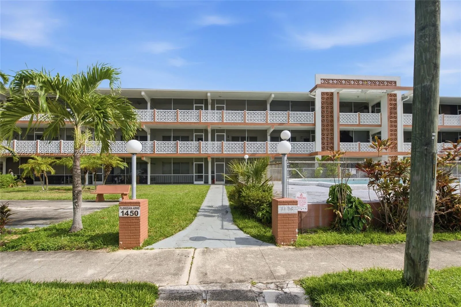 1450 NE 170th St # 209, North Miami Beach, FL 33162