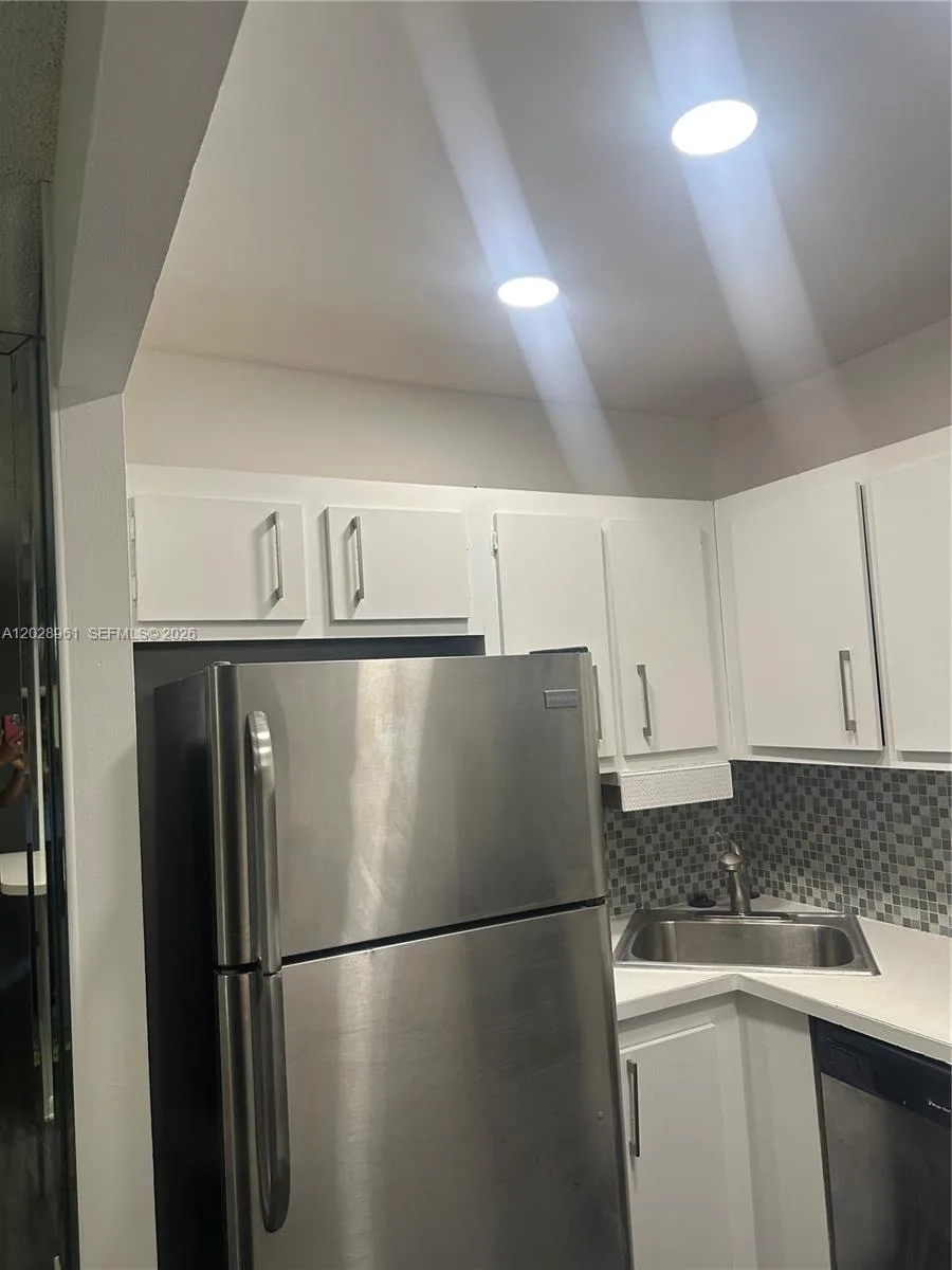 5 Jacaranda Country Club Dr # 206, Plantation, FL 33324 photo 4
