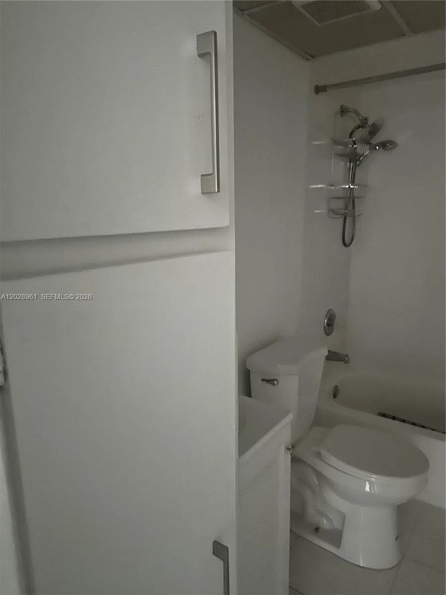 5 Jacaranda Country Club Dr # 206, Plantation, FL 33324 photo 6