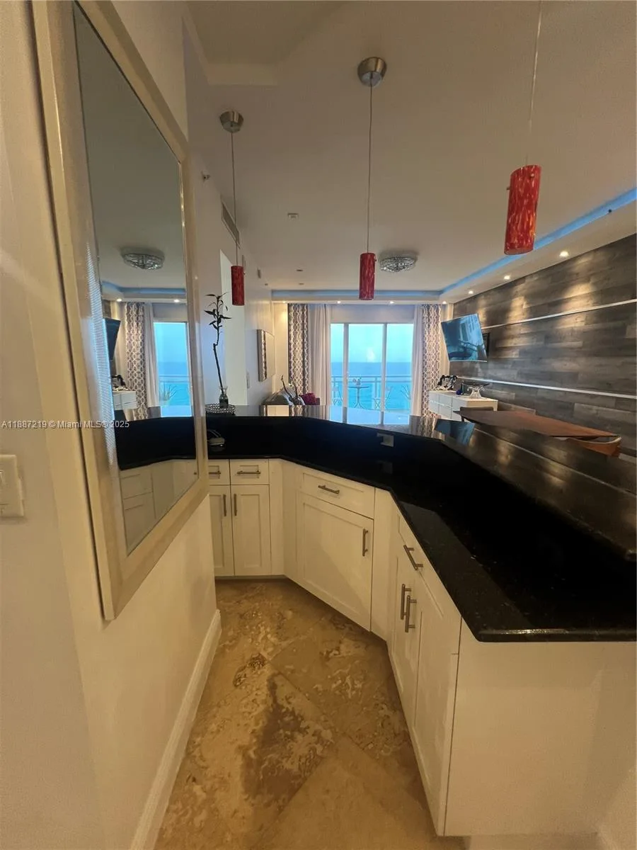 6917 Collins Ave # PH09, Miami Beach, FL 33141 photo 9