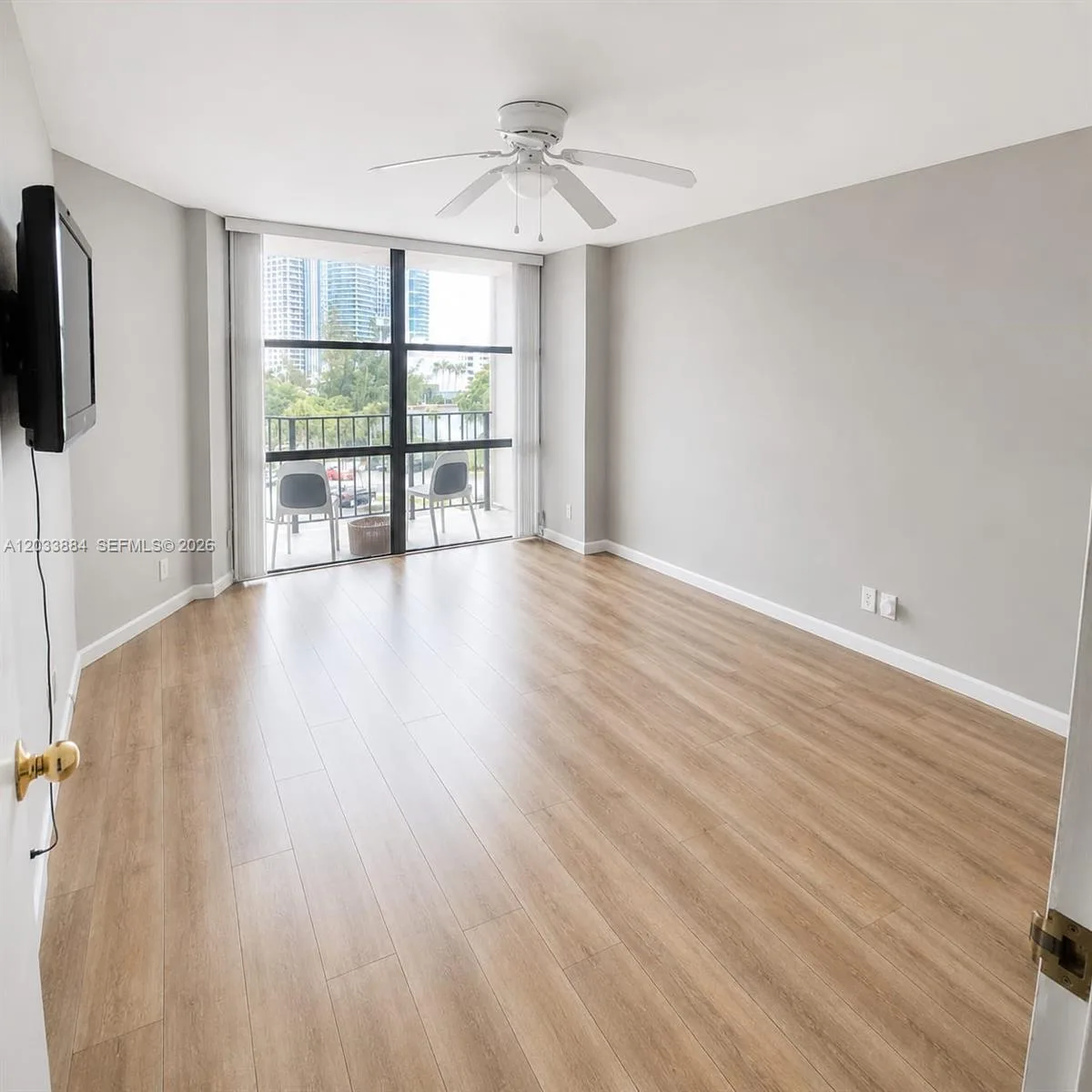 800 Parkview Dr # 512, Hallandale Beach, FL 33009 photo 6