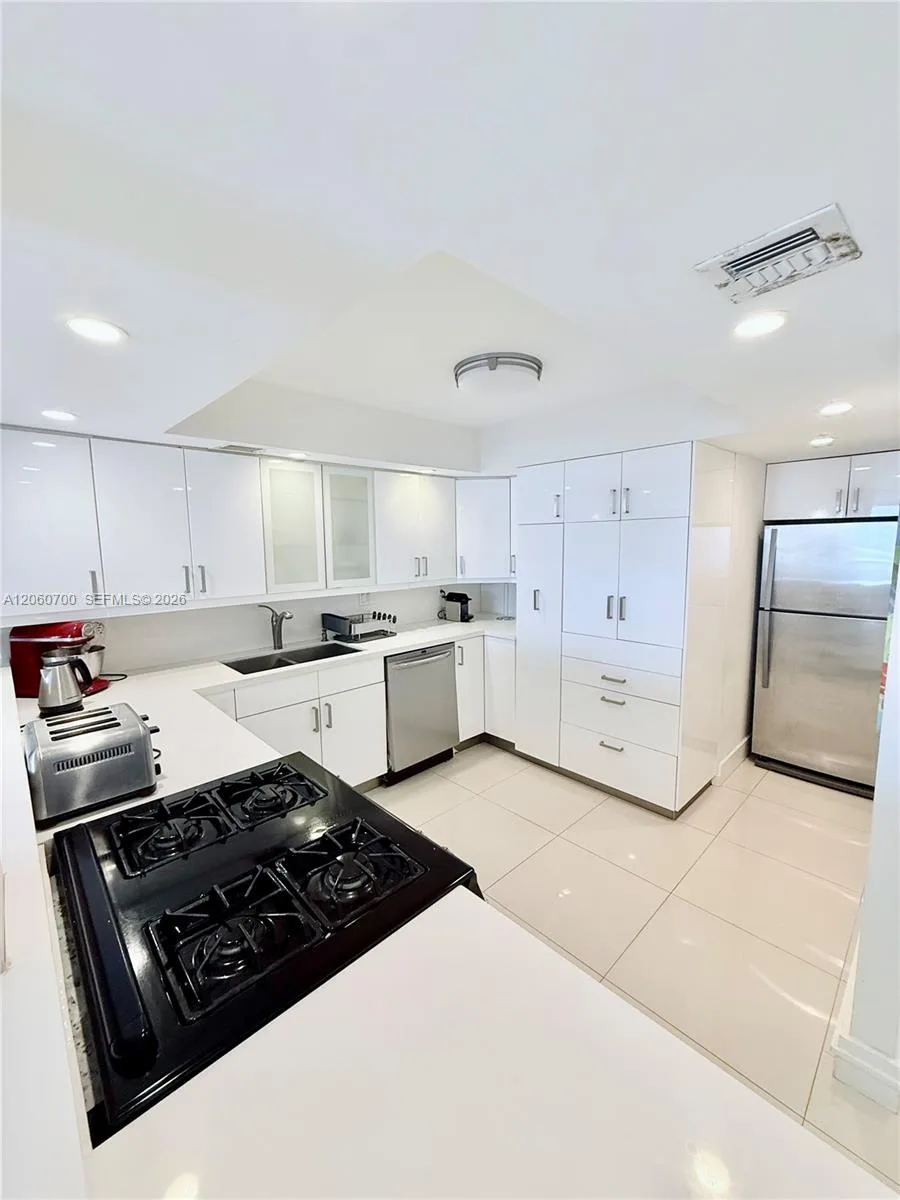 3140 S Ocean Dr # 310, Hallandale Beach, FL 33009 photo 4
