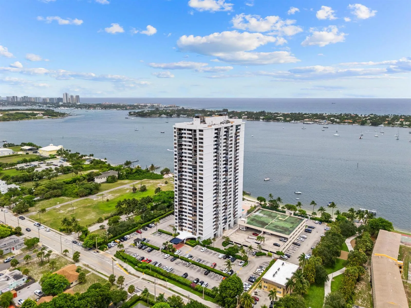 5600 N Flagler Drive # 402, West Palm Beach, FL 33407