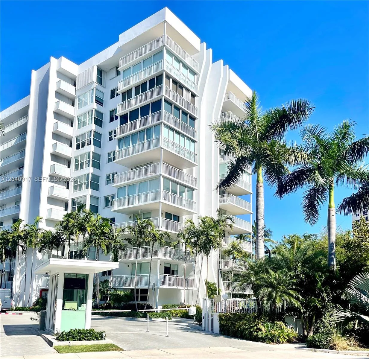 607 Ocean Dr # 3K, Key Biscayne, FL 33149