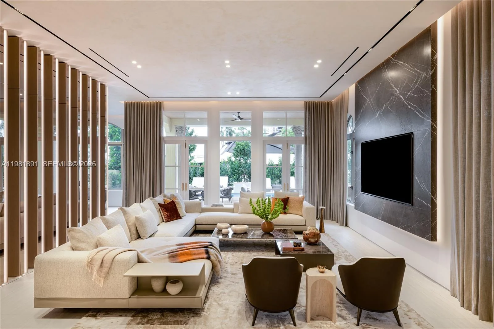 1522 Island Blvd, Aventura, FL 33160