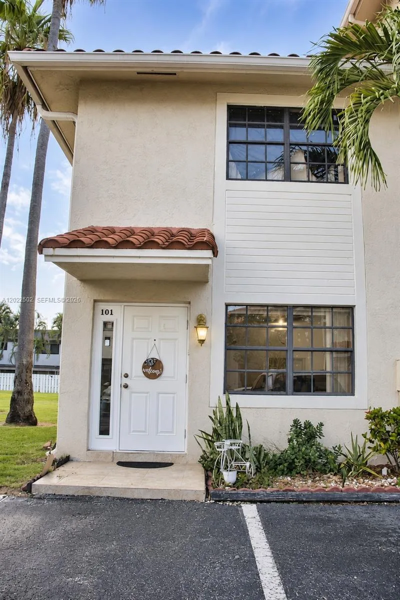 9880 Hammocks Blvd # 101-43, Miami, FL 33196