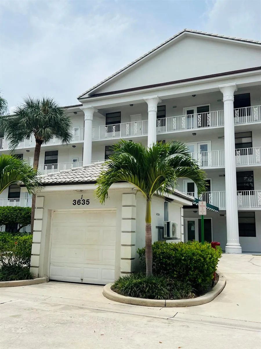 3635 WHITEHALL Drive # 404, West Palm Beach, FL 33401