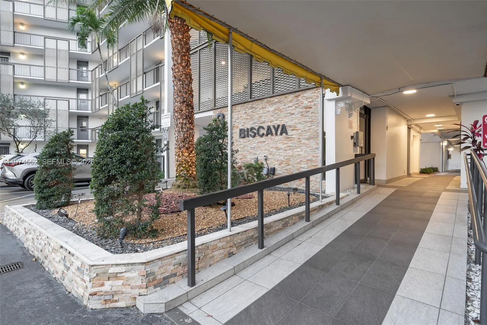 20500 W Country Club Dr # 311, Aventura, FL 33180 photo 4