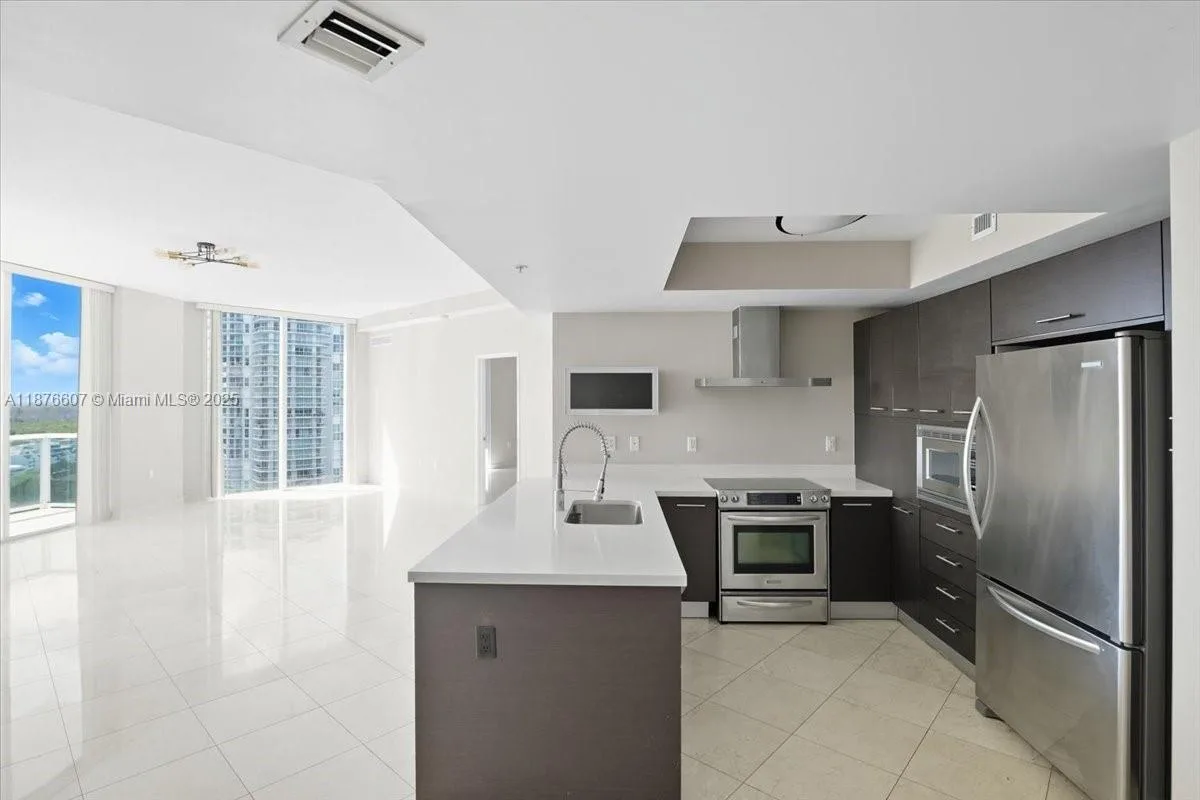 150 Sunny Isles Blvd # 1-1804, Sunny Isles Beach, FL 33160 photo 3