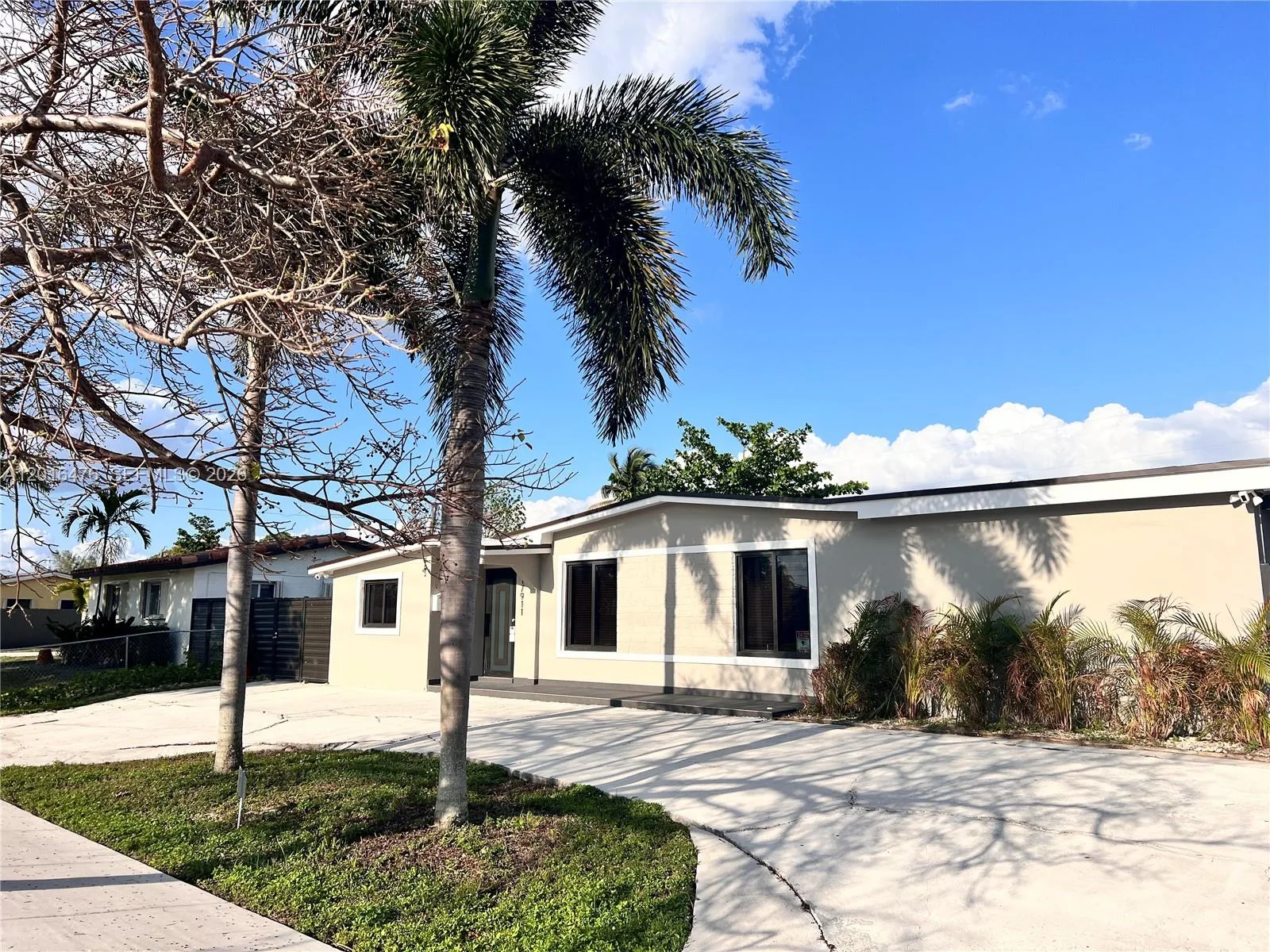 17911 NW 82nd Ave, Hialeah, FL 33015 photo 4